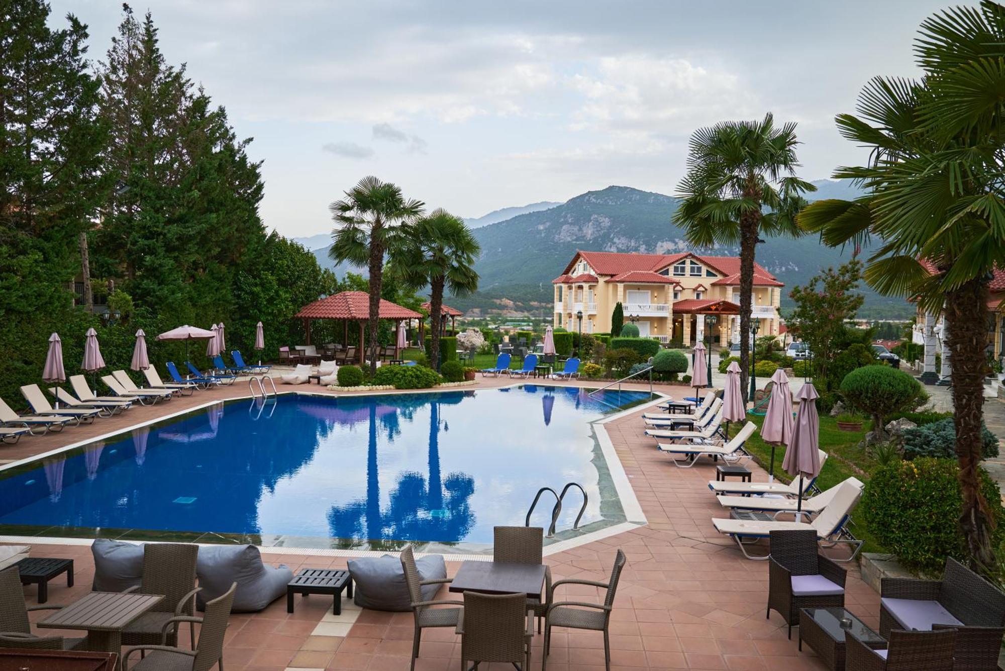 Famissi Sofita 7 Aparthotel Kalampáka Ngoại thất bức ảnh