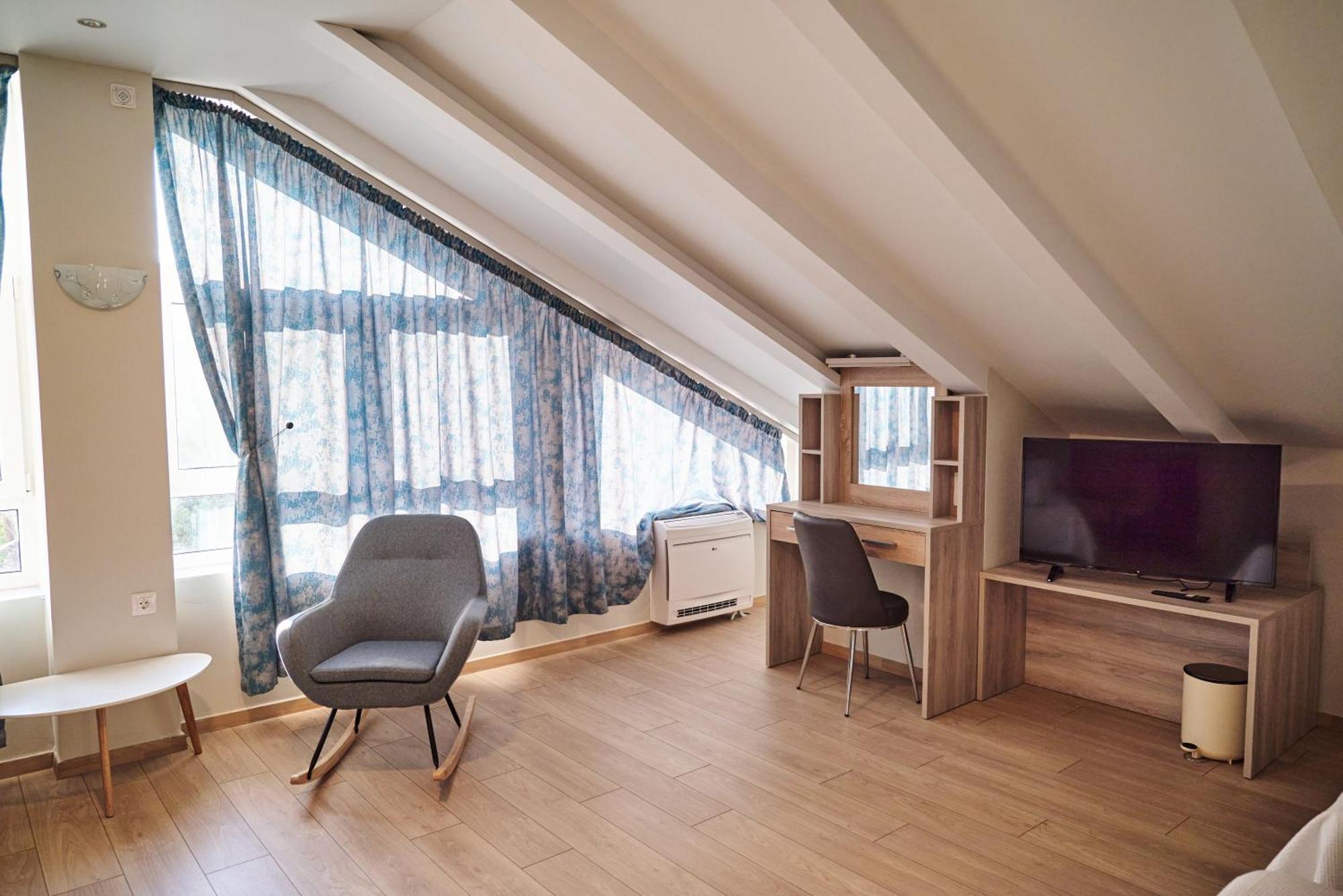 Famissi Sofita 7 Aparthotel Kalampáka Ngoại thất bức ảnh